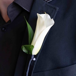 Mini Calla Lily Boutonniere