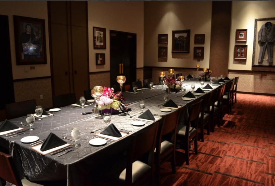 Vintage themed wedding reception – Classic Steak & Seafood Dining, Las Vegas, NV